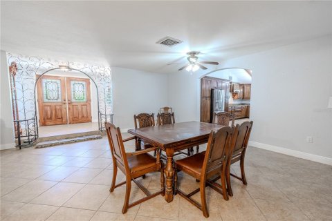 House in Port Richey, Florida 4 bedrooms, 364.18 sq.m. № 1583488 - photo 16