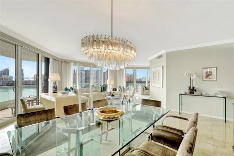Condominio en venta en Aventura, Florida, 3 dormitorios, 239.69 m2 № 1772292 - foto 28