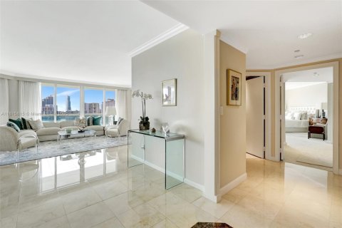 Condominio en venta en Aventura, Florida, 3 dormitorios, 239.69 m2 № 1772292 - foto 10