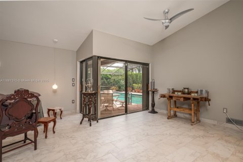 House in Weston, Florida 3 bedrooms, 216.28 sq.m. № 1892129 - photo 11