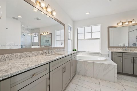 Casa en venta en Palm Beach Gardens, Florida, 4 dormitorios, 236.44 m2 № 2004498 - foto 12