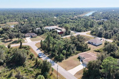 Terreno en venta en North Port, Florida № 2165521 - foto 2