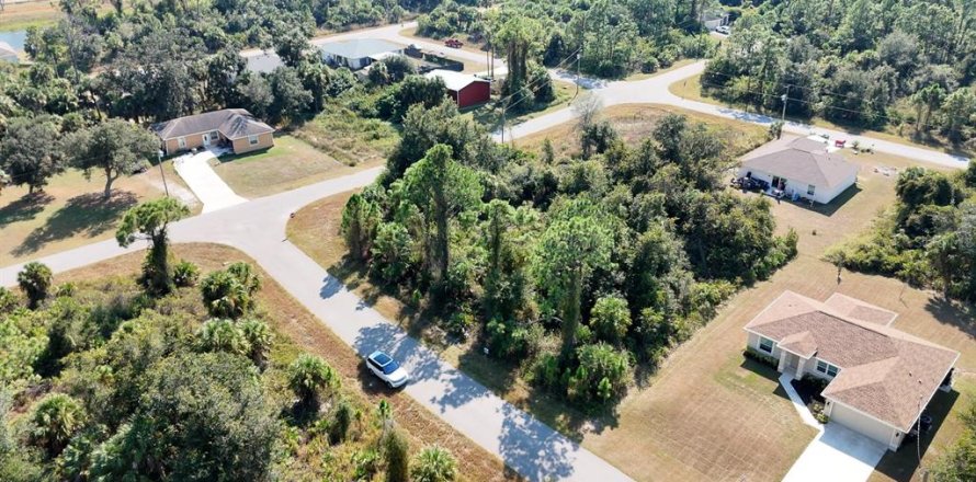 Terreno en North Port, Florida № 2165521