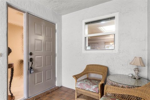 House in Fort Myers, Florida 2 bedrooms, 149.76 sq.m. № 2229449 - photo 4