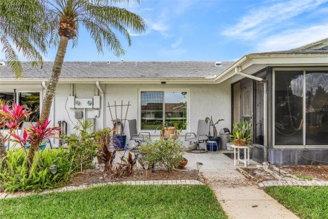 House in Fort Myers, Florida 2 bedrooms, 149.76 sq.m. № 2229449 - photo 25