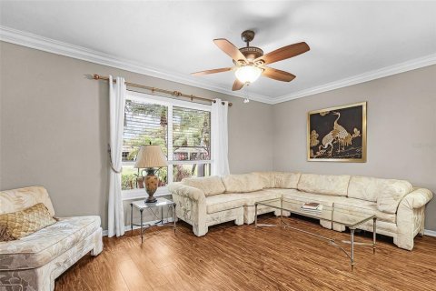 House in Fort Myers, Florida 2 bedrooms, 149.76 sq.m. № 2229449 - photo 13