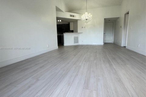 Condo in Coral Springs, Florida, 3 bedrooms  № 2020892 - photo 26