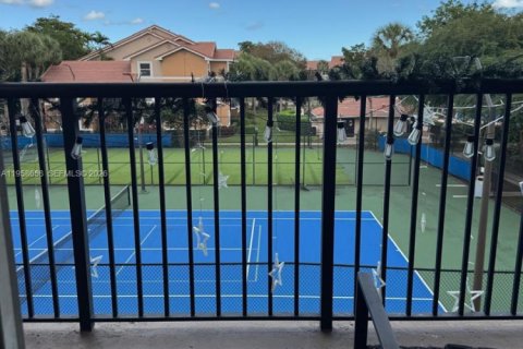 Condo in Coral Springs, Florida, 3 bedrooms  № 2020892 - photo 13