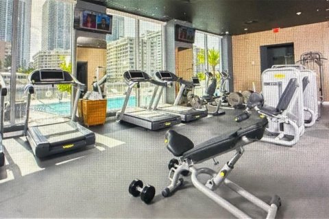 Condominio en venta en Hallandale Beach, Florida, 2 dormitorios, 95.69 m2 № 1856970 - foto 17