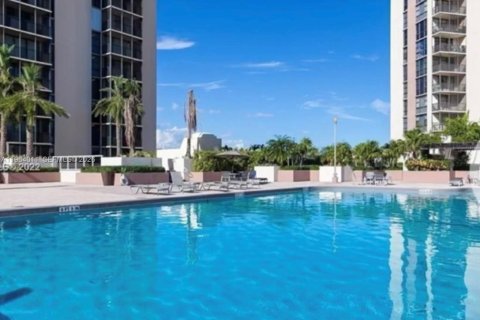 Condominio en alquiler en Aventura, Florida, 3 dormitorios, 107.49 m2 № 2029617 - foto 21