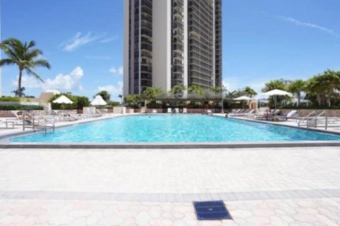 Condominio en alquiler en Aventura, Florida, 3 dormitorios, 107.49 m2 № 2029617 - foto 22
