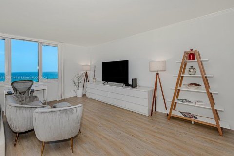 Copropriété à louer à Miami Beach, Floride: 61.32 m2 № 2035697 - photo 8