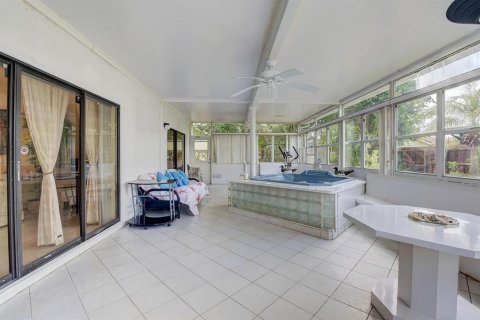 Villa ou maison à louer à Boynton Beach, Floride: 3 chambres, 173.45 m2 № 2184249 - photo 23