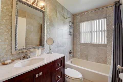 Villa ou maison à louer à Boynton Beach, Floride: 3 chambres, 173.45 m2 № 2184249 - photo 13