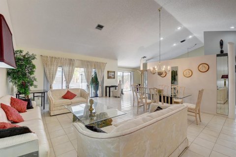 Villa ou maison à louer à Boynton Beach, Floride: 3 chambres, 173.45 m2 № 2184249 - photo 6