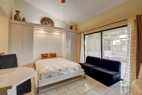 Villa ou maison à louer à Boynton Beach, Floride: 3 chambres, 173.45 m2 № 2184249 - photo 15