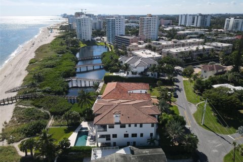 Casa en alquiler en Pompano Beach, Florida, 4 dormitorios, 463.12 m2 № 1100818 - foto 1