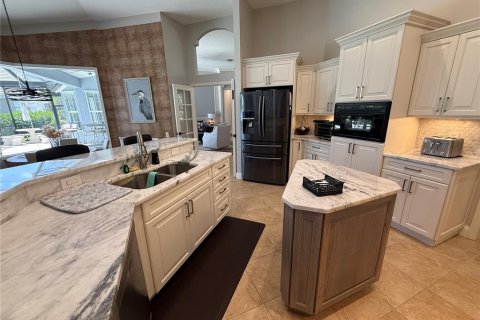 Снять в аренду виллу или дом в Лейквуд Ранч, Флорида 8 комнат, 260.31м2, № 1656928 - фото 12