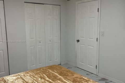 Condo in Hollywood, Florida, 1 bedroom  № 1875467 - photo 20