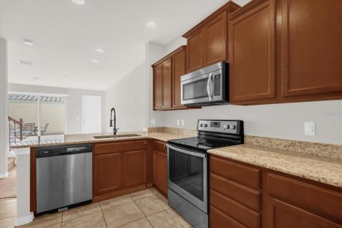 Townhouse in Orlando, Florida 3 bedrooms, 170.01 sq.m. № 2238873 - photo 7