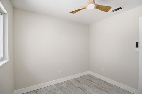 House in Sarasota, Florida 3 bedrooms, 128.21 sq.m. № 2104919 - photo 20