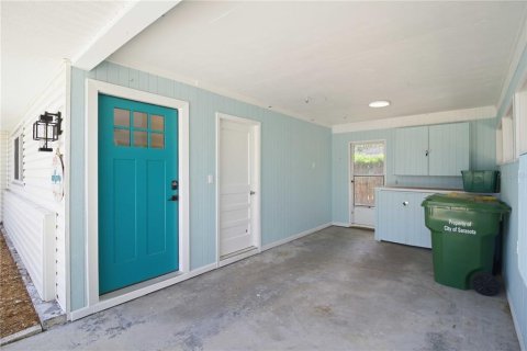 House in Sarasota, Florida 3 bedrooms, 128.21 sq.m. № 2104919 - photo 27