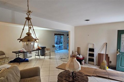House in Hudson, Florida 9 bedrooms, 384.62 sq.m. № 1723212 - photo 13