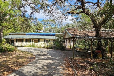 House in Hudson, Florida 9 bedrooms, 384.62 sq.m. № 1723212 - photo 2
