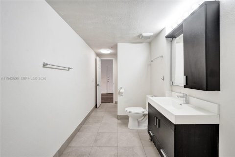 Copropriété à louer à Pembroke Pines, Floride: 1 chambre, 75.25 m2 № 2000082 - photo 25