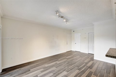 Copropriété à louer à Pembroke Pines, Floride: 1 chambre, 75.25 m2 № 2000082 - photo 13