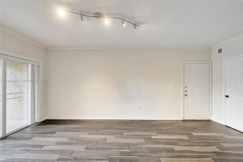 Copropriété à louer à Pembroke Pines, Floride: 1 chambre, 75.25 m2 № 2000082 - photo 14
