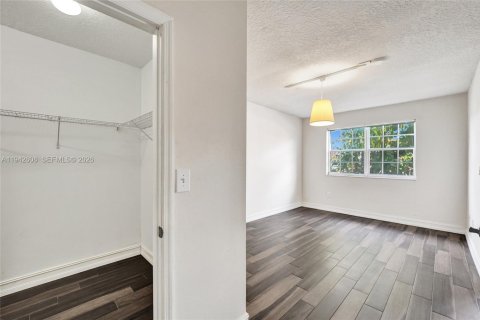 Copropriété à louer à Pembroke Pines, Floride: 1 chambre, 75.25 m2 № 2000082 - photo 21