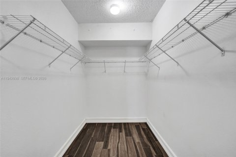 Copropriété à louer à Pembroke Pines, Floride: 1 chambre, 75.25 m2 № 2000082 - photo 22