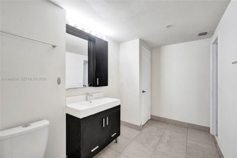 Copropriété à louer à Pembroke Pines, Floride: 1 chambre, 75.25 m2 № 2000082 - photo 26