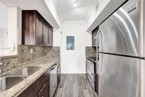 Copropriété à louer à Pembroke Pines, Floride: 1 chambre, 75.25 m2 № 2000082 - photo 4