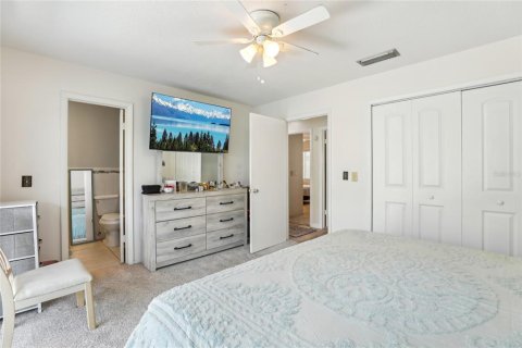 Casa en venta en Rockledge, Florida, 4 dormitorios, 151.99 m2 № 1640636 - foto 19