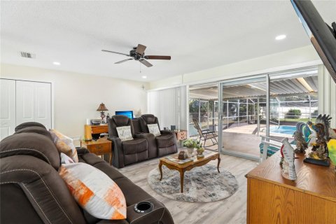 Casa en venta en Rockledge, Florida, 4 dormitorios, 151.99 m2 № 1640636 - foto 10