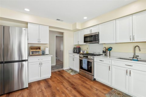 Casa en venta en Rockledge, Florida, 4 dormitorios, 151.99 m2 № 1640636 - foto 15