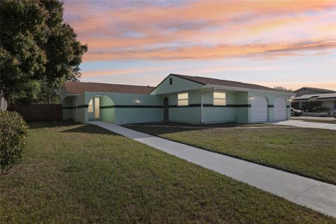 Casa en venta en Rockledge, Florida, 4 dormitorios, 151.99 m2 № 1640636 - foto 2