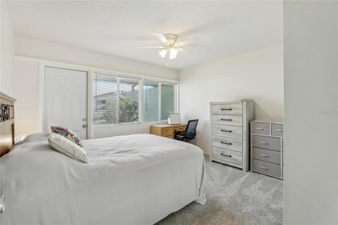 Casa en venta en Rockledge, Florida, 4 dormitorios, 151.99 m2 № 1640636 - foto 29