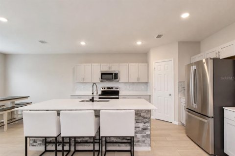 House in Wesley Chapel, Florida 5 bedrooms, 279.73 sq.m. № 2318527 - photo 7