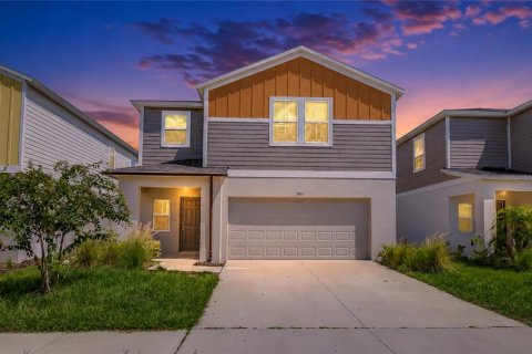 House in Wesley Chapel, Florida 5 bedrooms, 279.73 sq.m. № 2318527