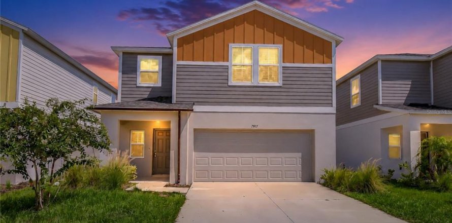House in Wesley Chapel, Florida 5 bedrooms, 279.73 sq.m. № 2318527