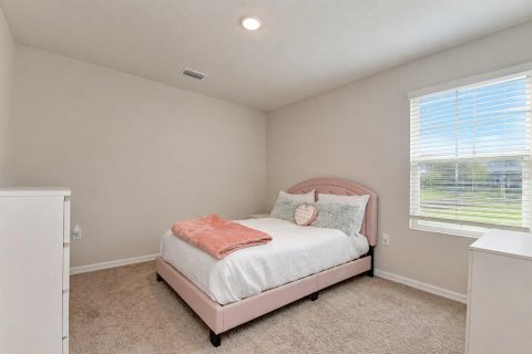 House in Wesley Chapel, Florida 5 bedrooms, 279.73 sq.m. № 2318527 - photo 17