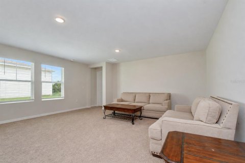 House in Wesley Chapel, Florida 5 bedrooms, 279.73 sq.m. № 2318527 - photo 14