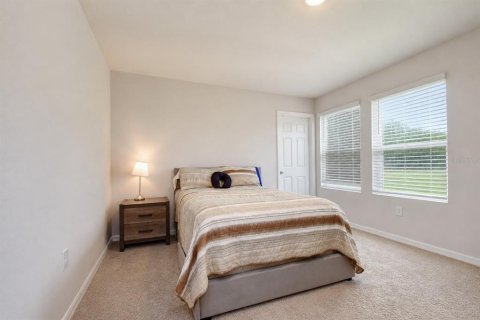 House in Wesley Chapel, Florida 5 bedrooms, 279.73 sq.m. № 2318527 - photo 18