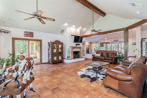 House in Lakeland, Florida 5 bedrooms, 346.34 sq.m. № 1137271 - photo 23