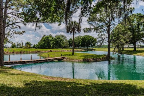 House in Lakeland, Florida 5 bedrooms, 346.34 sq.m. № 1137271 - photo 6