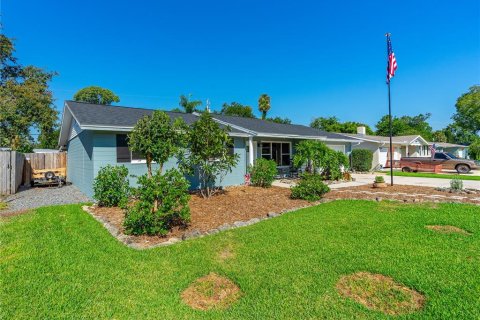 House in South Daytona, Florida 3 bedrooms, 121.33 sq.m. № 1854208 - photo 3