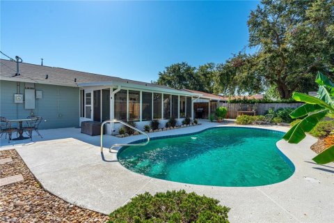 House in South Daytona, Florida 3 bedrooms, 121.33 sq.m. № 1854208 - photo 10